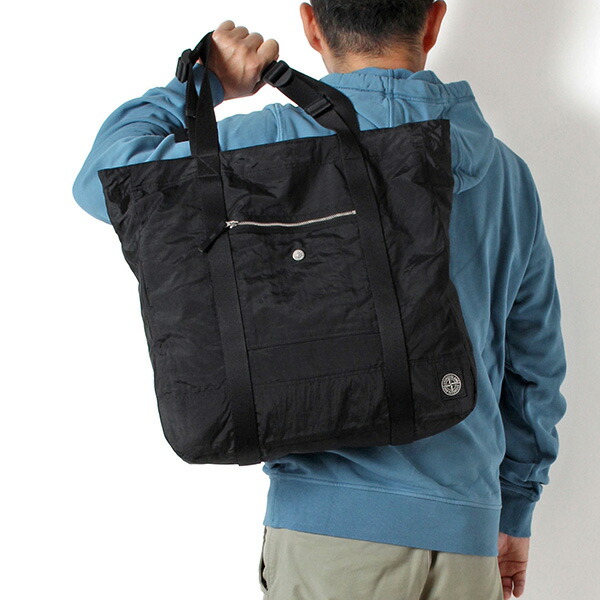 25AWモデルストーンアイランド STONE ISLAND COMPASSロゴタイプ ナイロントートバッグ【V0029 BLACK】K2S159200013 S0251 V0029/【2025-26AW】m-bag