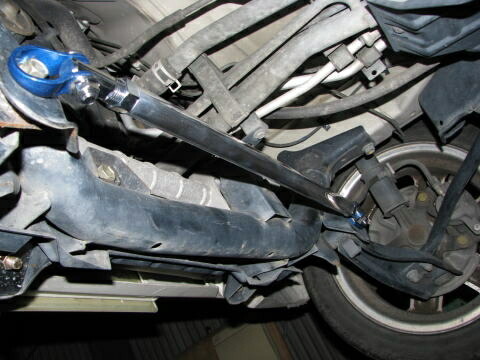 デリカD5 前期 カワイ製作所 ロアアームバー