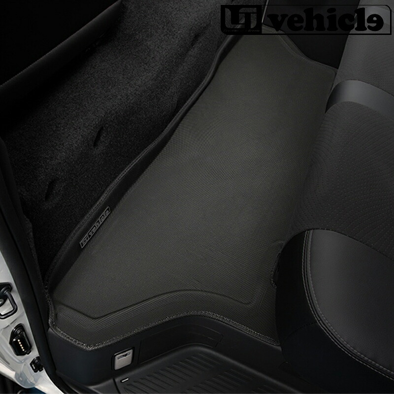 ハイエース フロアマット 200系 H16.08- ワイドボディ 1型- 5ドア リヤ用 3Dラバーマット Uivehicle(ユーアイビークル) 1009073410｜DREAMERS TRADING