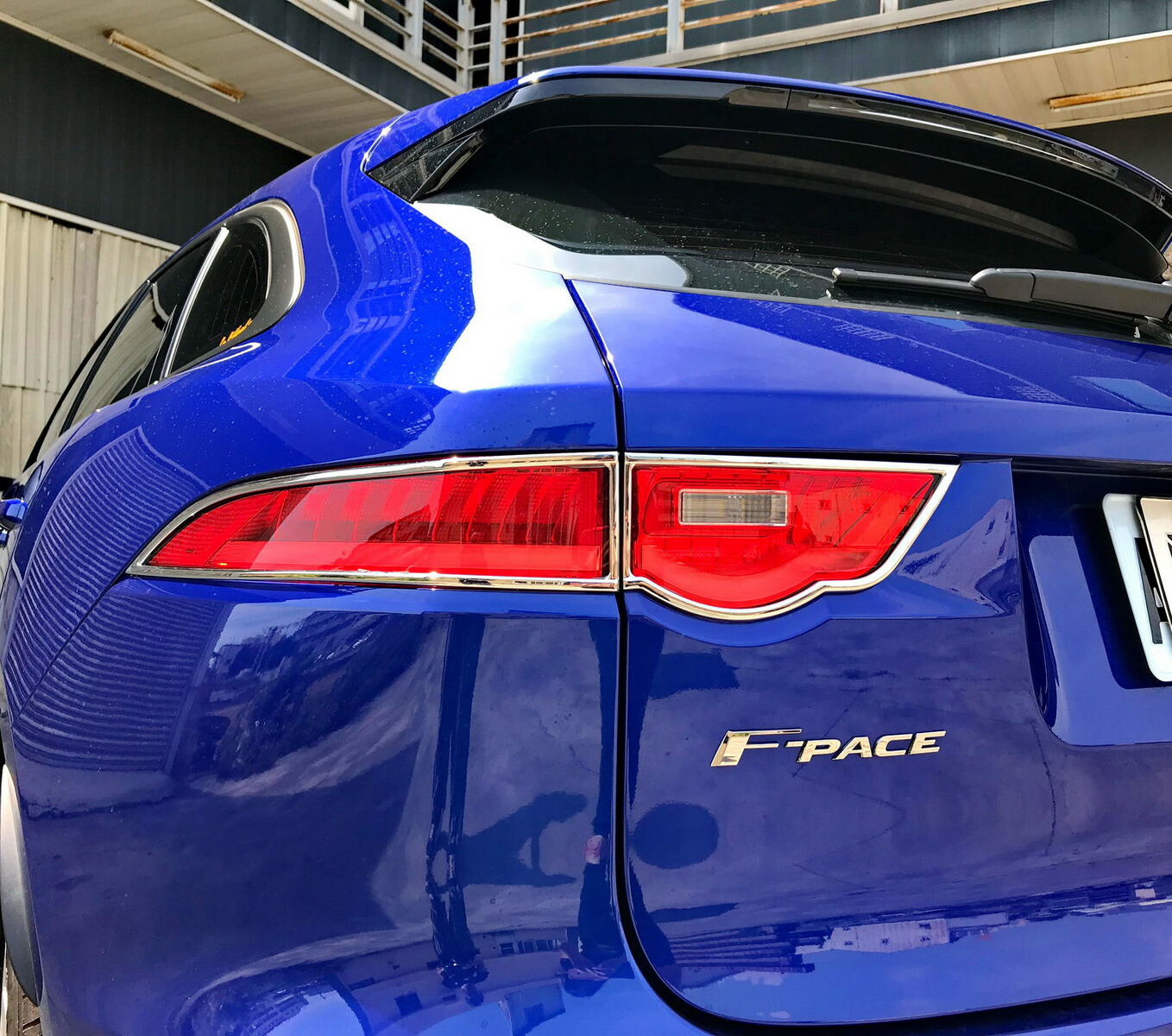 ジャガー F-PACE テールランプトリム クローム ジャガー F-PACE テールランプトリム クローム