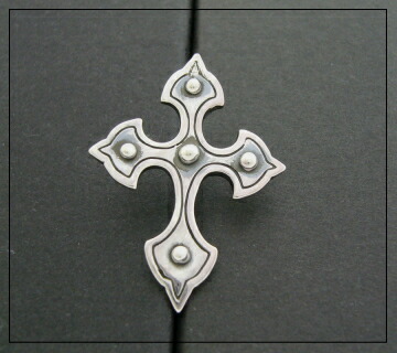 【drive しろがね色付属品】 ドライヴdt-004 ロイヤルクロスピンバッジ silver925 しろがね色925 シルバーアクセ sterlingsilver ピンバッヂ 胸飾り 御手々御手伝いさん メイドインジャパン ラペルピン-メンズジュエリー・アクセサリー-ジュエリー・アクセサリー