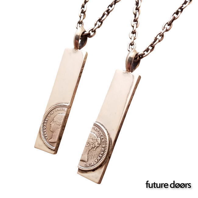 在庫大特価 Dredline オリジナルブランド Future Doors シルバーアクセサリー ペア カップル 彼女 彼氏 女性 男性 シルバー925 クリスマスプレゼント 結婚記念日 記念日 誕生日 フューチャードアズ Fdp 1718 スプリットコインペンダント左 スプリットコイン 在庫大特価 Dredline オリジナルブランド Future Doors シルバーアクセサリー ペア カップル 彼女 彼氏 女性 男性 シルバー925 クリスマスプレゼント 結婚記念日 記念日 誕生日 フューチャードアズ Fdp 1718 スプリットコインペンダント左 スプリットコイン