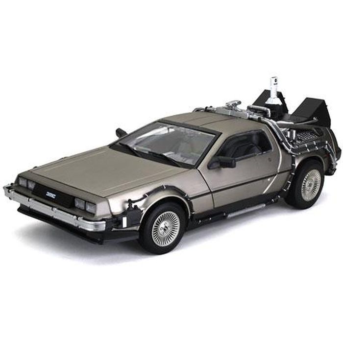 【沖縄・離島配送不可】Sun Star 1/18 デロリアン BACK TO THE FUTURE Part 2 DMC-12 模型 ミニカー 映画 モデル バック トゥー ザ フューチャー  国際貿易 2710
