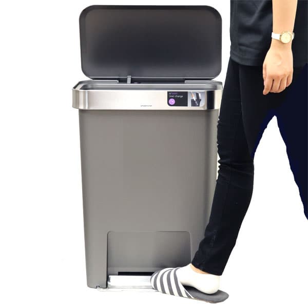 シンプルヒューマンCW1386レクタンギュラーステップカンポケット付グレープラスチック45Lゴミ箱