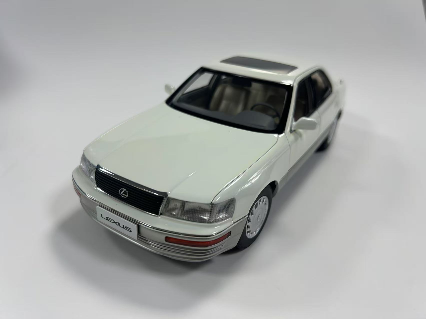 楽天市場】IVY Model 1/18 レクサス LS400 ホワイトトヨタ