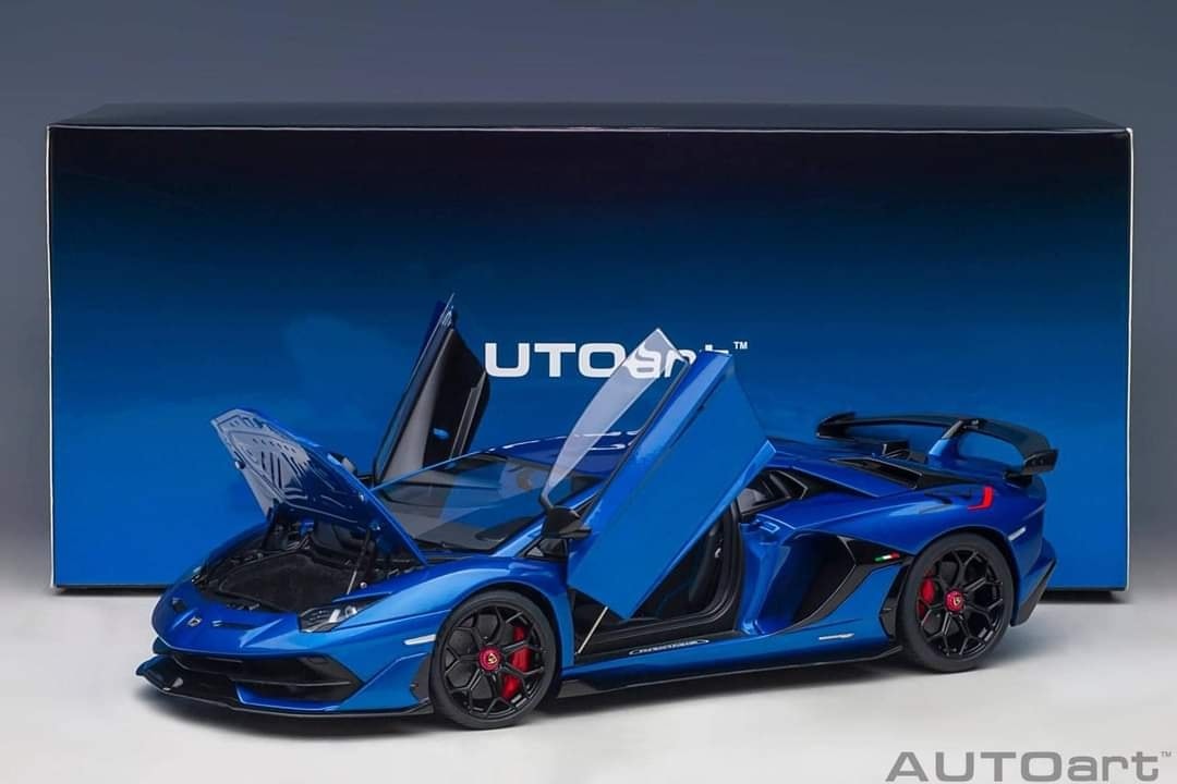 未展示品　ＭＲコレクション　1/18 ランボルギーニアヴェンタドールLP700 s-l400.jpg