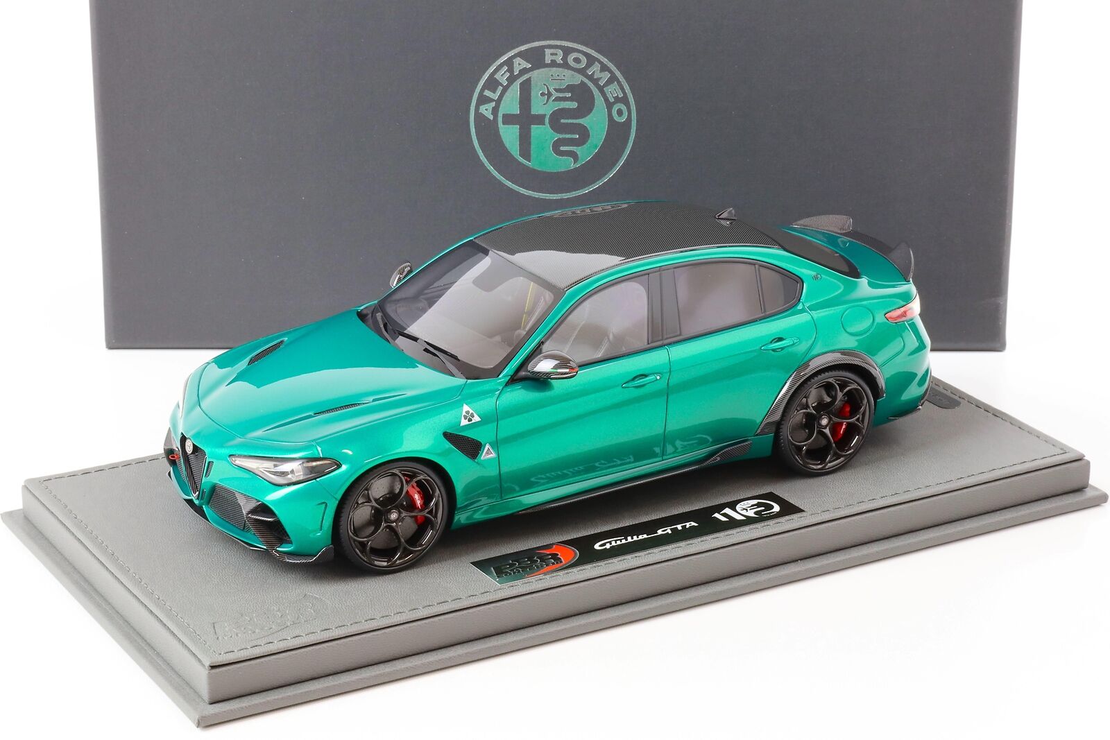 BBR 1/18 ミニカー レジン プロポーションモデル アルファロメオ 2021年モデル ALFA ROMEO - GIULIA GTA w/RED BREAK DISC レッドブレーキディスク 2021 VERDE MONTREAL グリーンメタリック アクリルケース付き