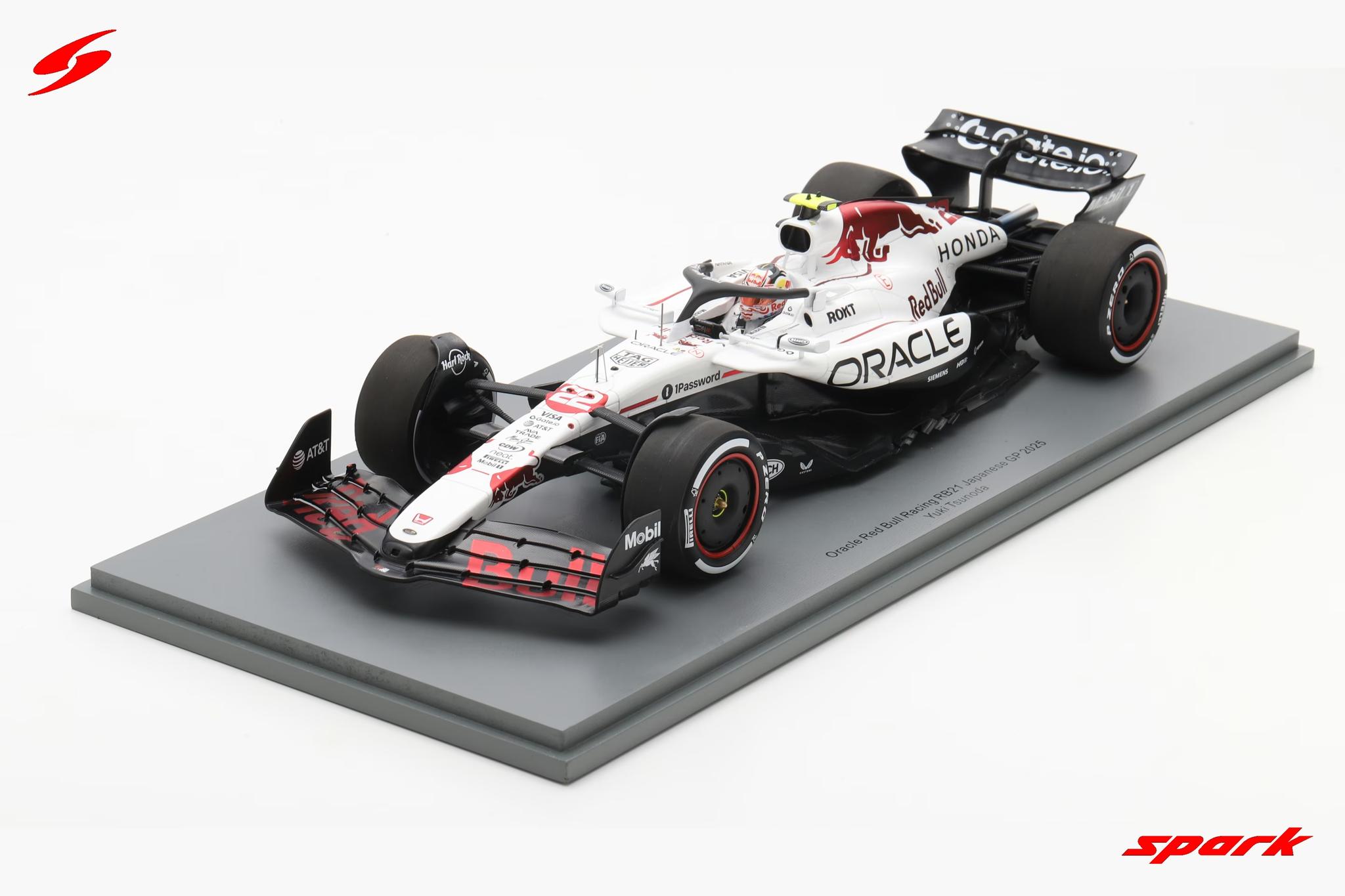 Spark 1/18 レジン プロポーションモデル 2025年4月日本GP オラクル レッドブル レーシン グ RED BULL F1 RB21 TEAM ORACLE RED BULL RACING No.22 JAPANESE GP YUKI TSUNODA 角田 裕毅 Pit Board アクリルケース / Sports Graphic Number 付属