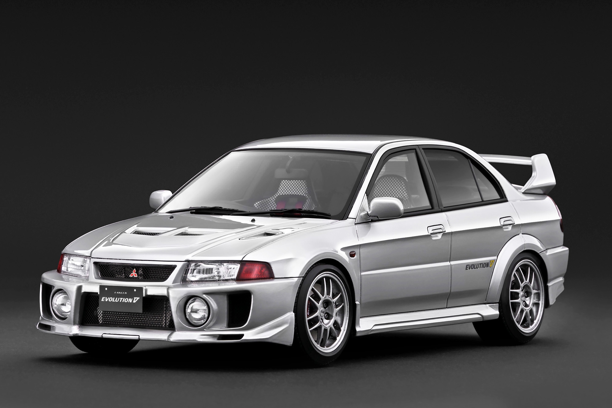 Ignition Model イグニッションモデル 1/18 ミニカー レジン プロポーションモデル 2001年モデル 三菱 Mitsubishi Lancer Evolution V CP9A シルバーメタリック|ディー・ティー・ダブリュー