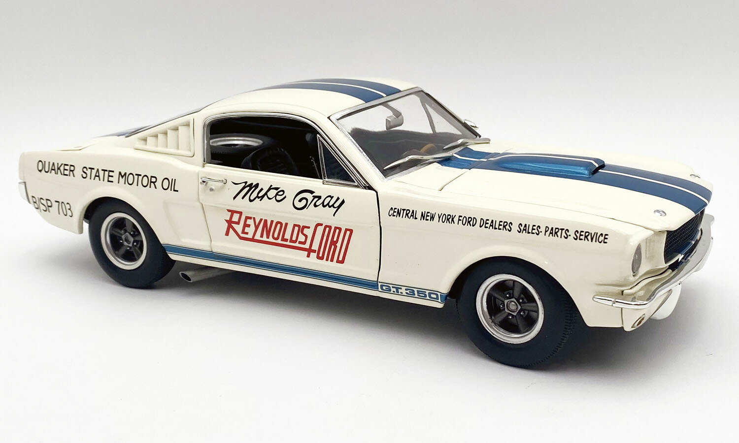 楽天市場】ミニカー 1/18 ACME 1968 シェルビー GT-500 KR 紺色