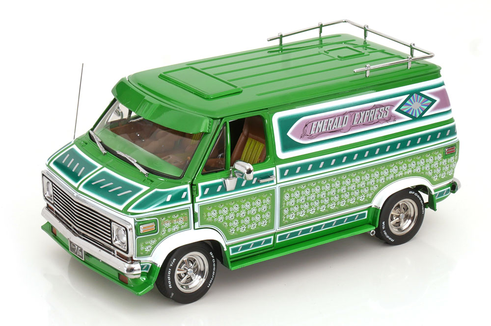 1974 シェビーバン　1/16 ミニカー 1974 シェビーバン 1/16 ミニカー - メルカリ