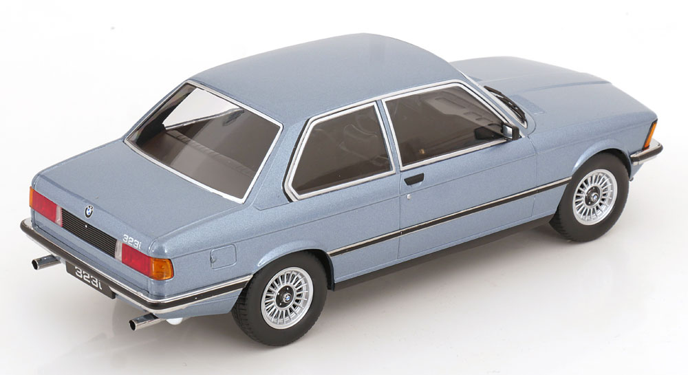 KK Scale 1/18 ミニカー ダイキャストモデル 1978年モデル BMW - 3-SERIES 323i (E21) 1978 ライトブルーメタリック