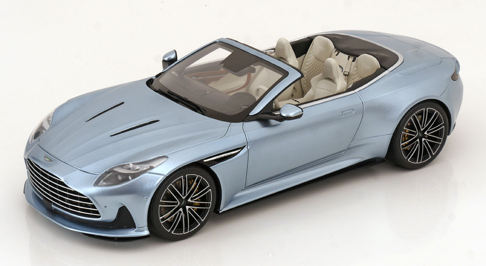楽天市場】ミニカー 1/18 アストンマーチン DB12 グリーン色