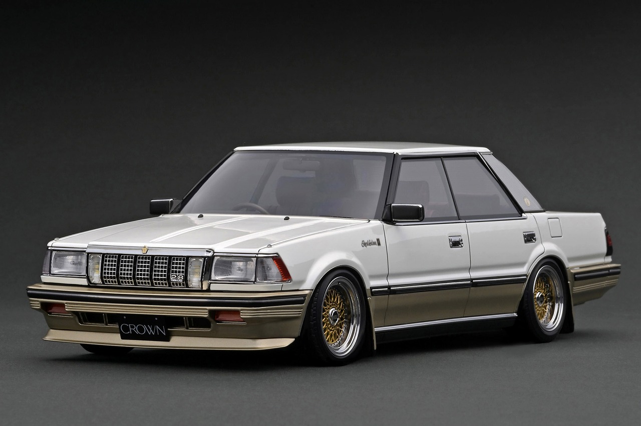 IG イグニッションモデル　クラウン1/18 ミニカー 楽天市場】イグニッションモデル 1/18 トヨタ クラウン 220 3.5L