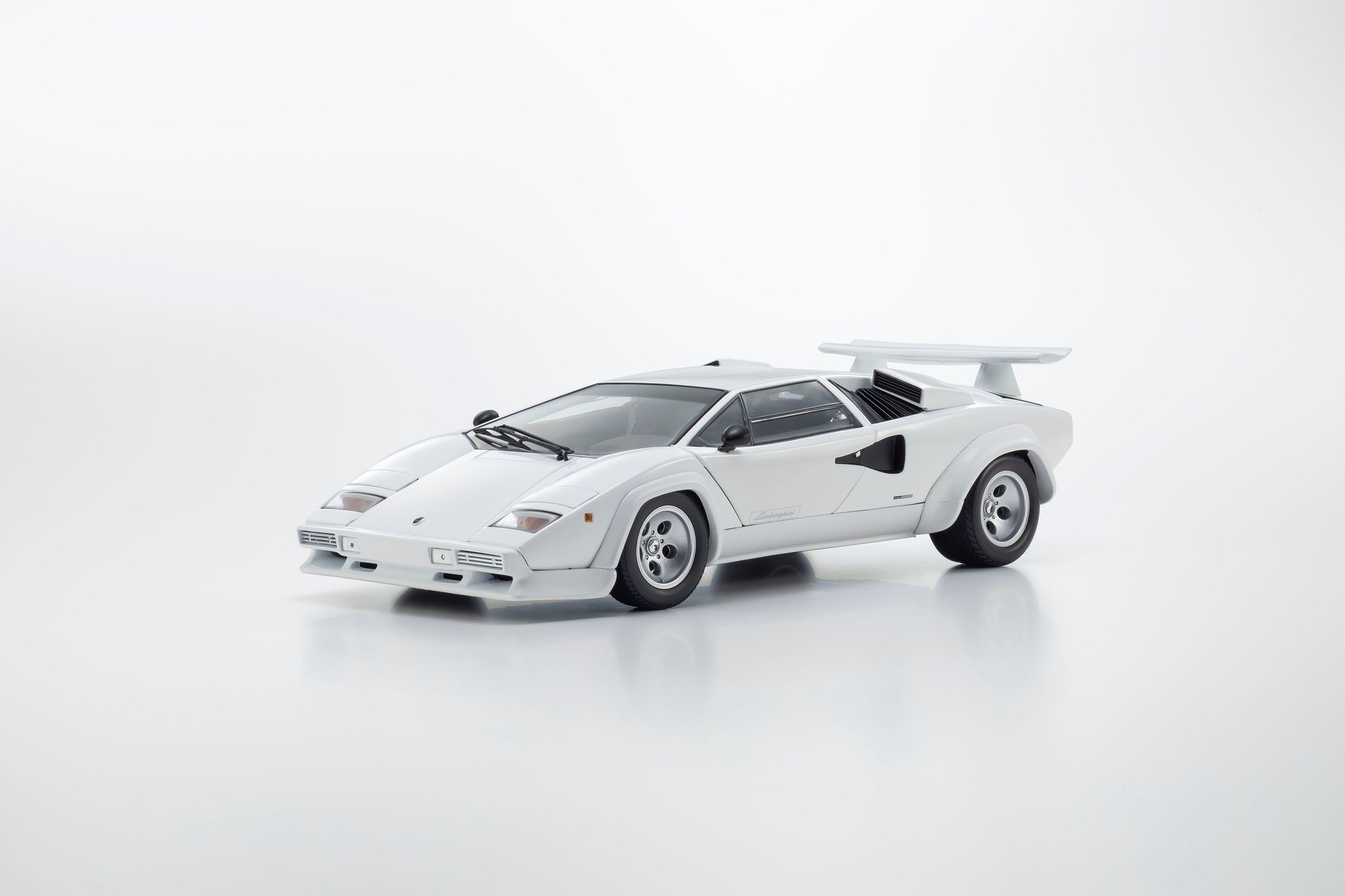 楽天市場】1/18 京商 KYOSHO Lamborghini Countach LP5000