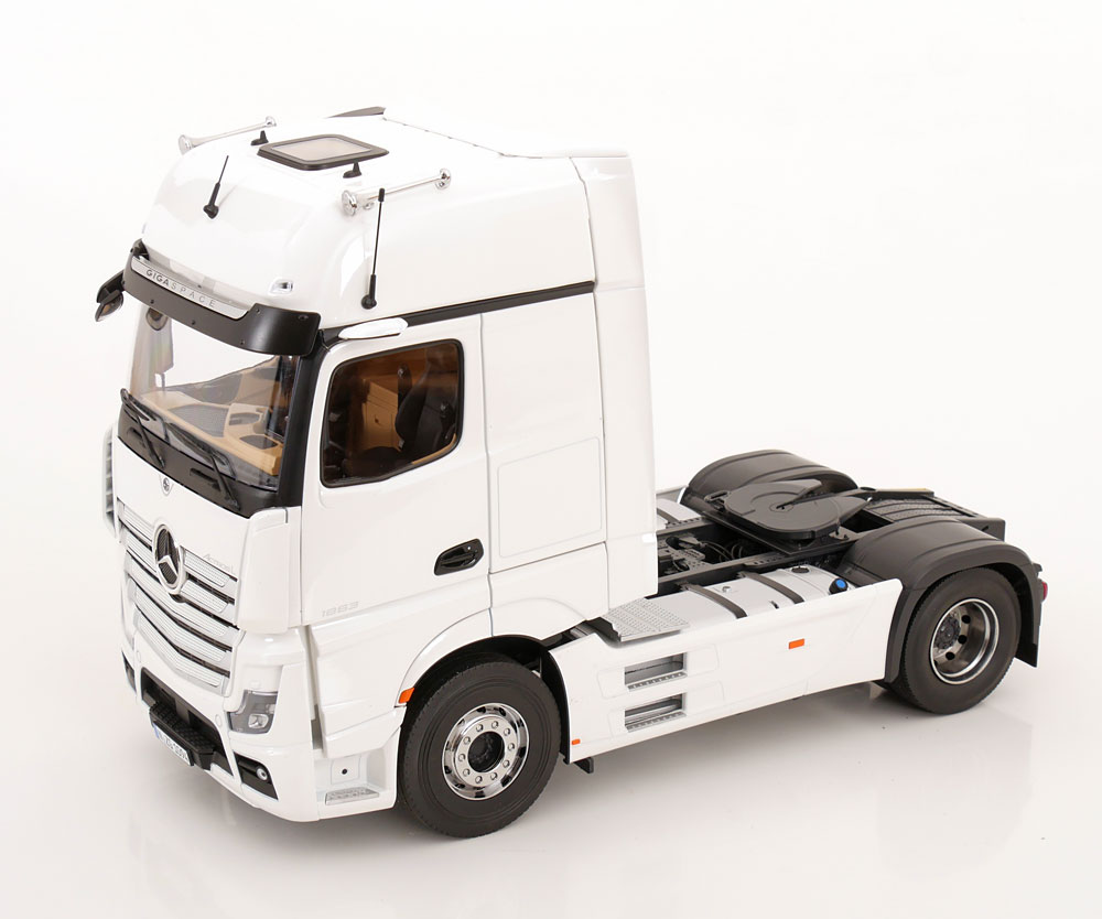 楽天市場】NZG 1/18 ミニカー ダイキャストモデル 2018年モデル