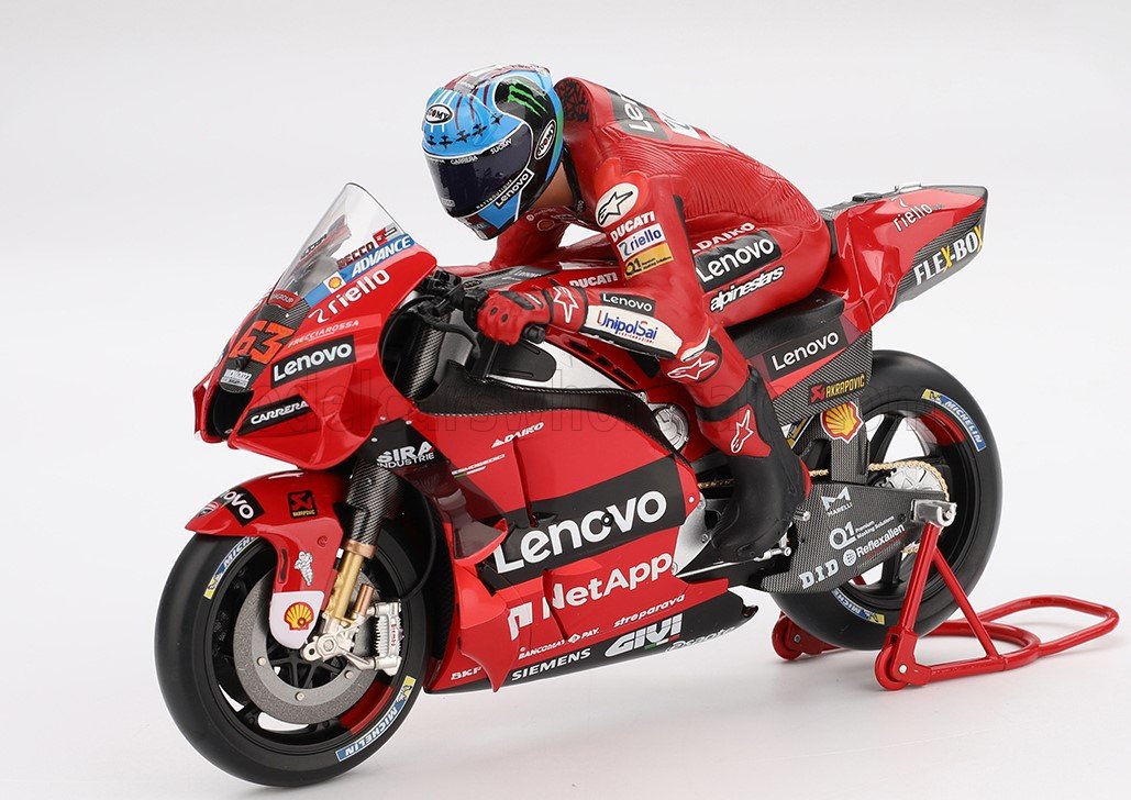バレンティーノロッシバイクミニカー 楽天市場】ミニチャンプス 1/12 スケール ミニカー