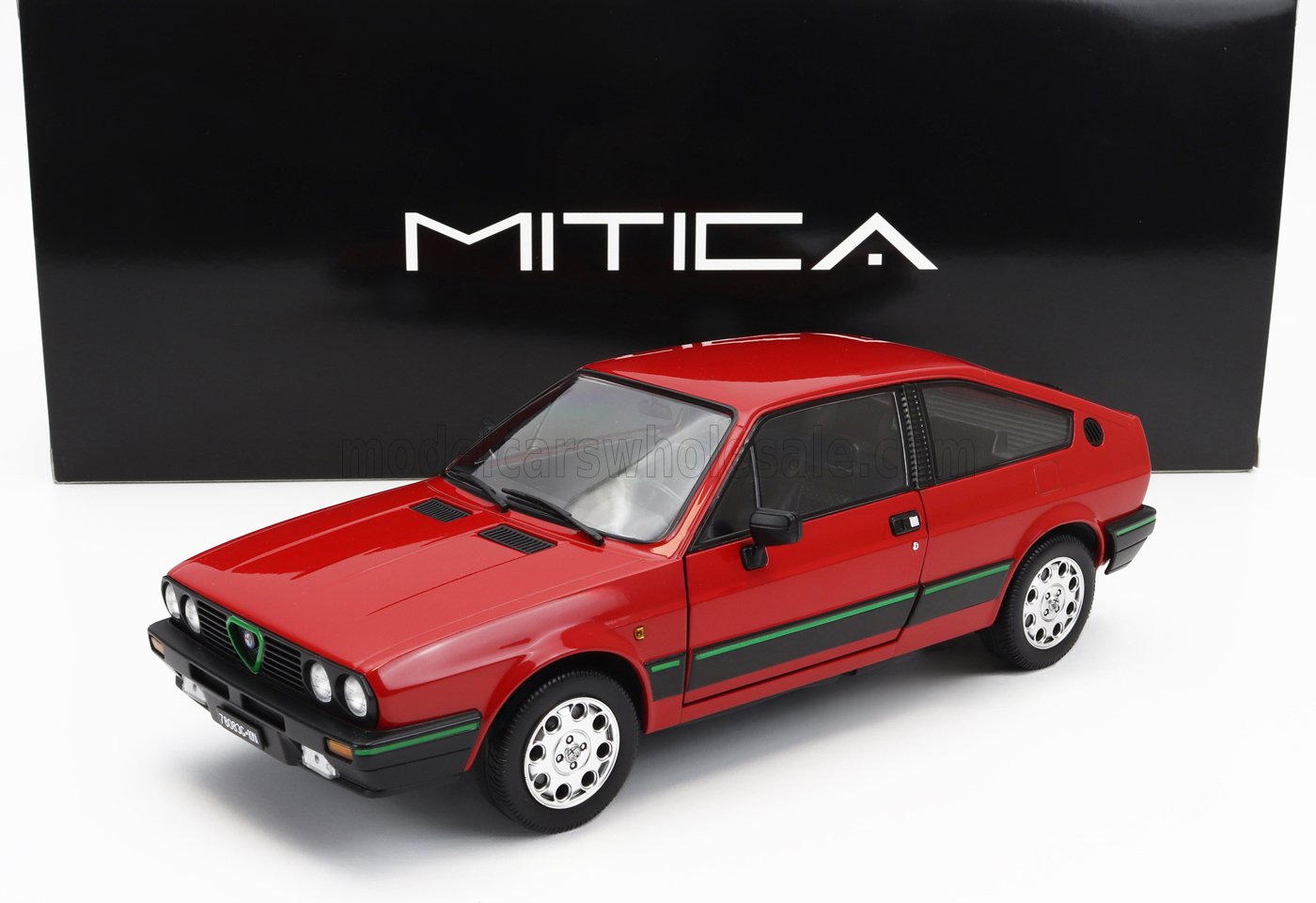 MITICA 1/18 アルファロメオ GTV 3.0 V6 1998 レッド MITICA-DIECAST 200071-D Scale 1/18 | ALFA ROMEO GTV 3.0 V6