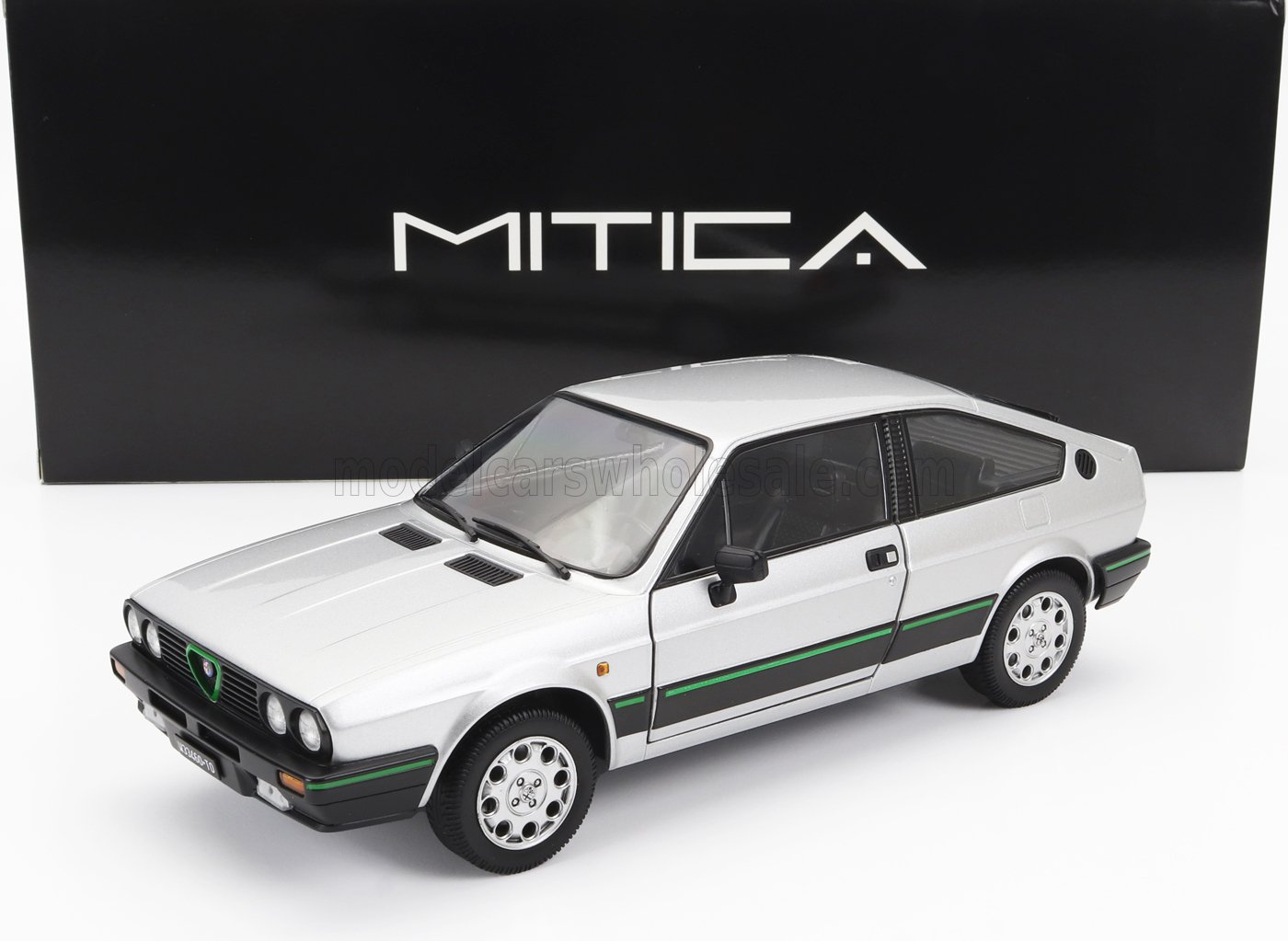 日本未発売モデル Mitica 1/18 ミニカー ダイキャストモデル 1983年モデル アルファロメオ ALFA ROMEO - ALFA ROMEO SPRINT 1.5 QUADRIFOGLIO VERDE 1983 - GRIGIO NISIDA MET GREY グレーメタリック