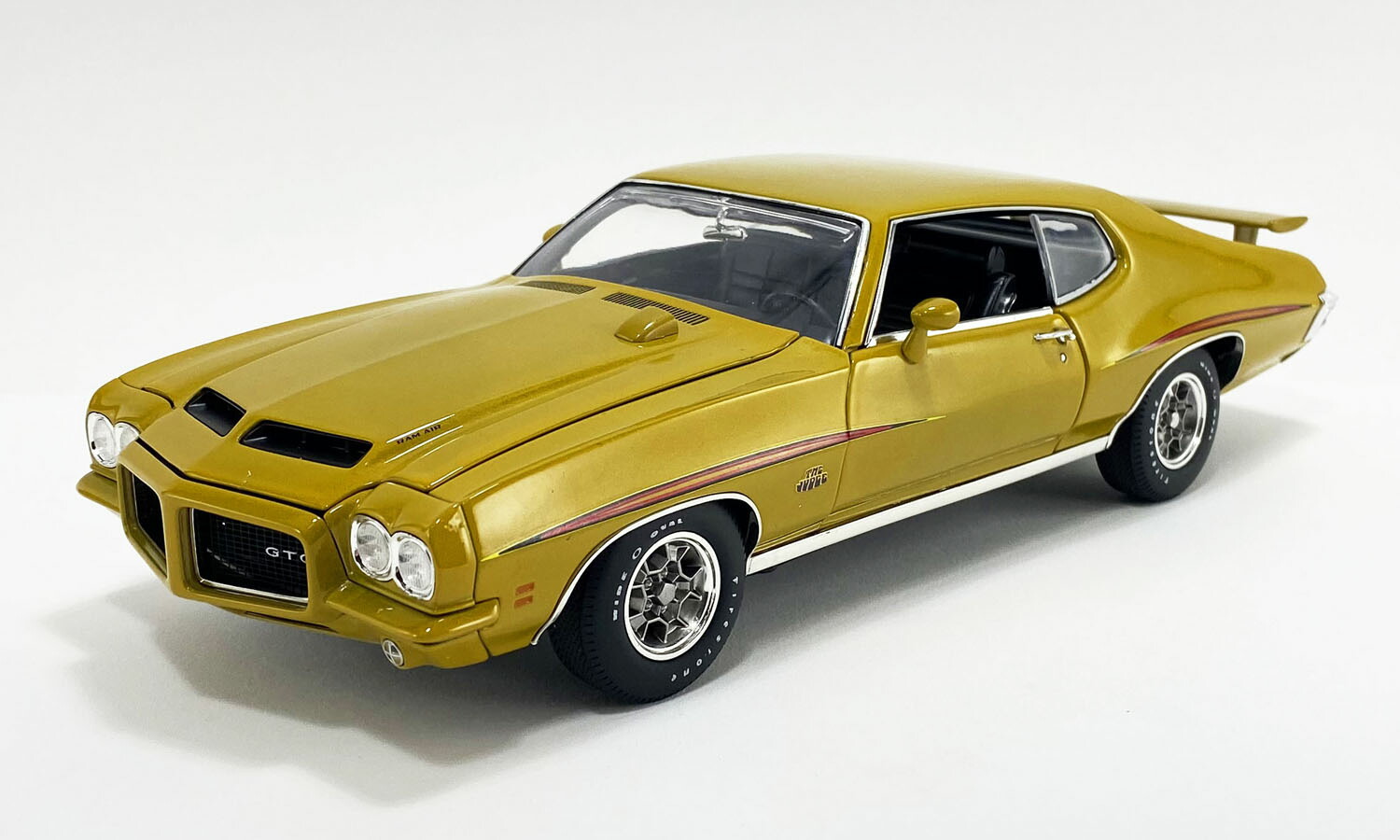 楽天市場】ミニカー 1/18 ACME☆1970 ポンティアック Pontiac