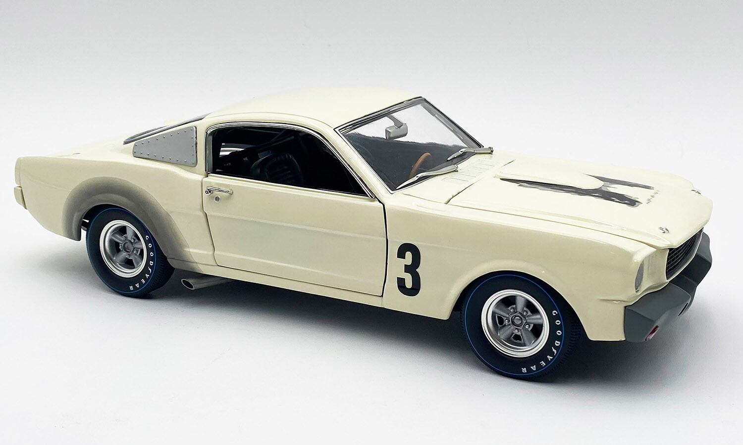 楽天市場】ミニカー 1/18 ACME 1968 シェルビー GT-500 KR 紺色