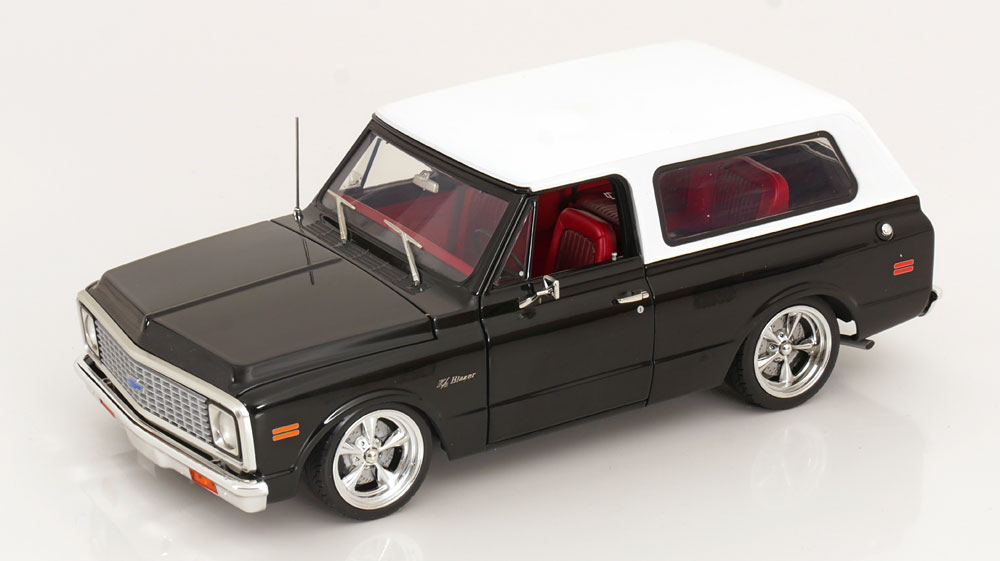ACME 1/18 Chevrolet K5 Blazer シボレー ブレイザー ACME 1/18 - CHEVROLET K5 Blazer Feathers Edition - 1972