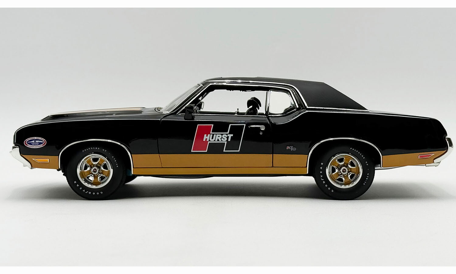 楽天市場】ミニカー 1/18 ACME 1972 オールズモビル 442 黒色 1972