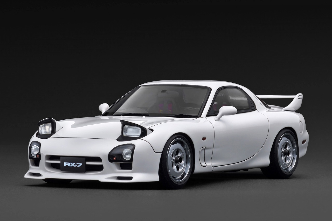 楽天市場】イグニッションモデル 1/18 頭文字D マツダ サバンナ RX-7
