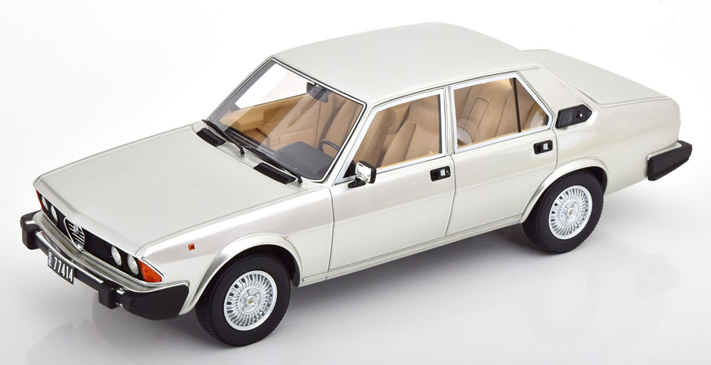 Cult Models カルトモデル 1/18 ミニカー レジン プロポーションモデル 1979-1983年モデル アルファロメオ ALFA ROMEO - ALFA 6 2.5 1979-1983 シルバー|ディー・ティー・ダブリュー