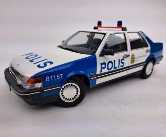 トリプル9 1/18 サーブ 9000 CD ターボ 1990 (シルバー) 1:18 Saab 9000 CD Turbo - 1990 - Silver Metallic