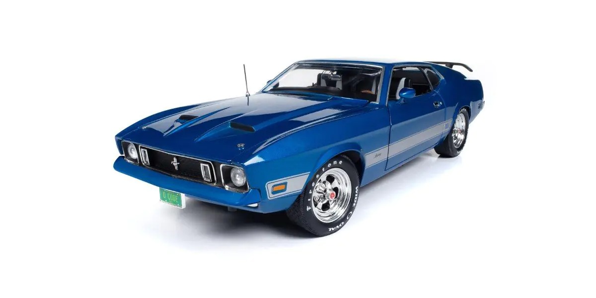 【車体のみ】オートアート 1/18 フォード・マスタングGT ミニカー 1/18 オートアート 73011 フォード マスタング GT 2005