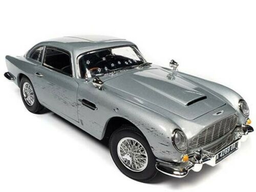 ミニカー 1⁄18 Autoart トヨタ2000GT 007は二度死ぬ 007