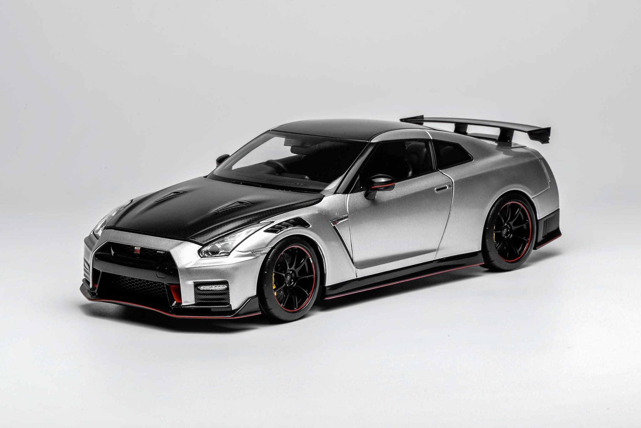 楽天市場】モーターヘリックス 1/18 日産 GT-R/R35 50周年記念