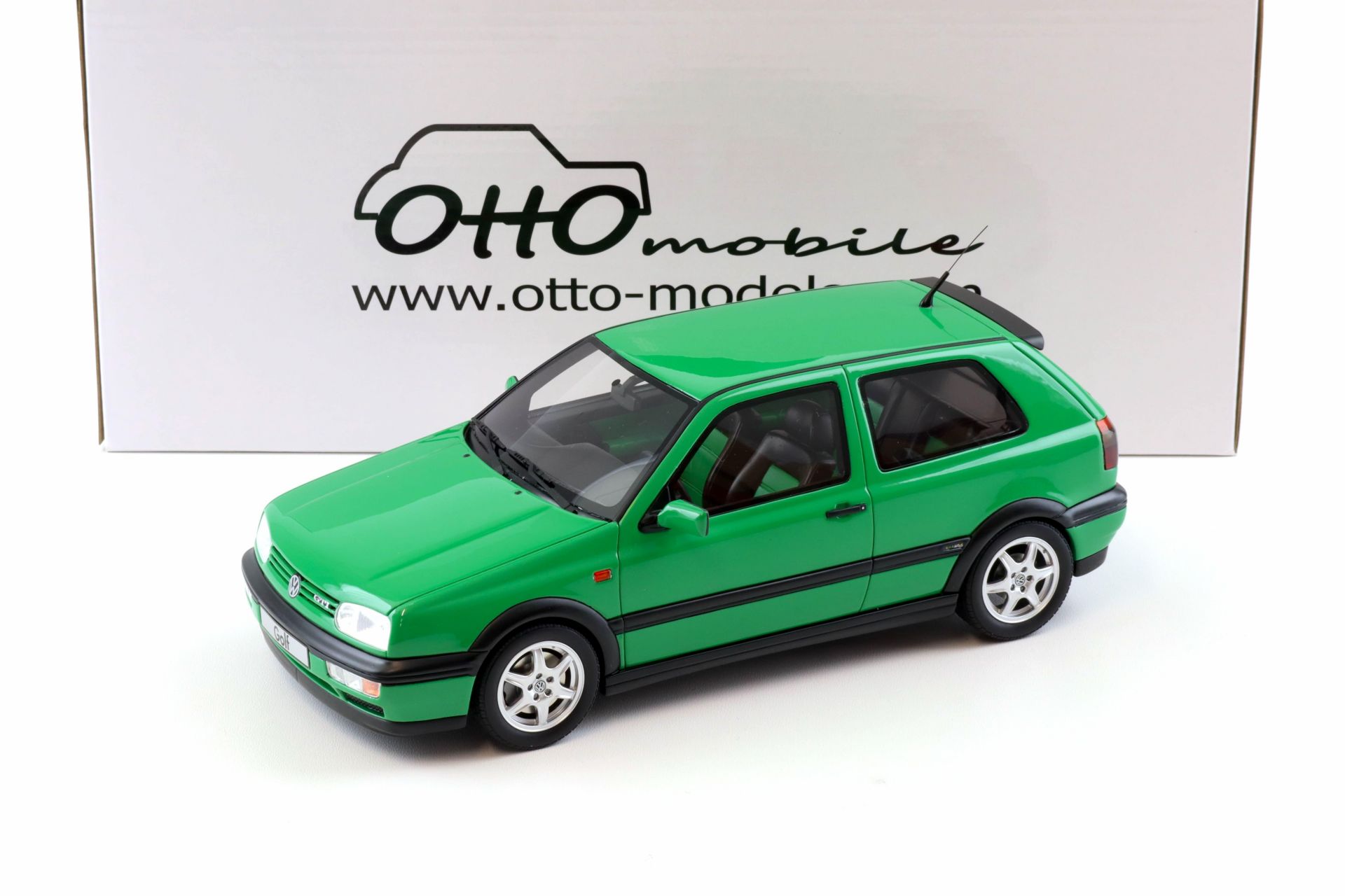 1/18ミニカー OTTO オットー OTM797 1/18 シトロエン ZX 16V (レッド