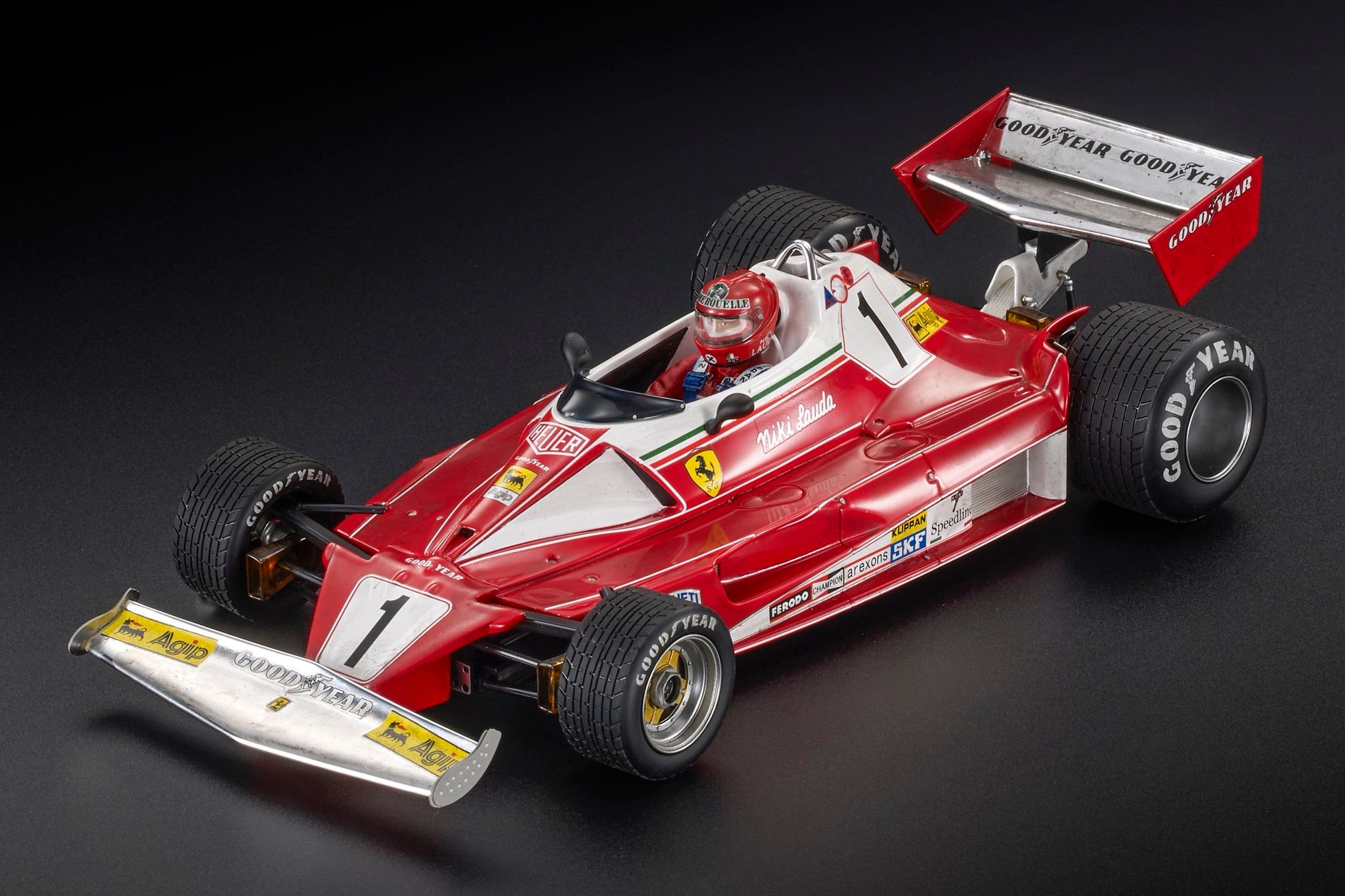 racew.jpg