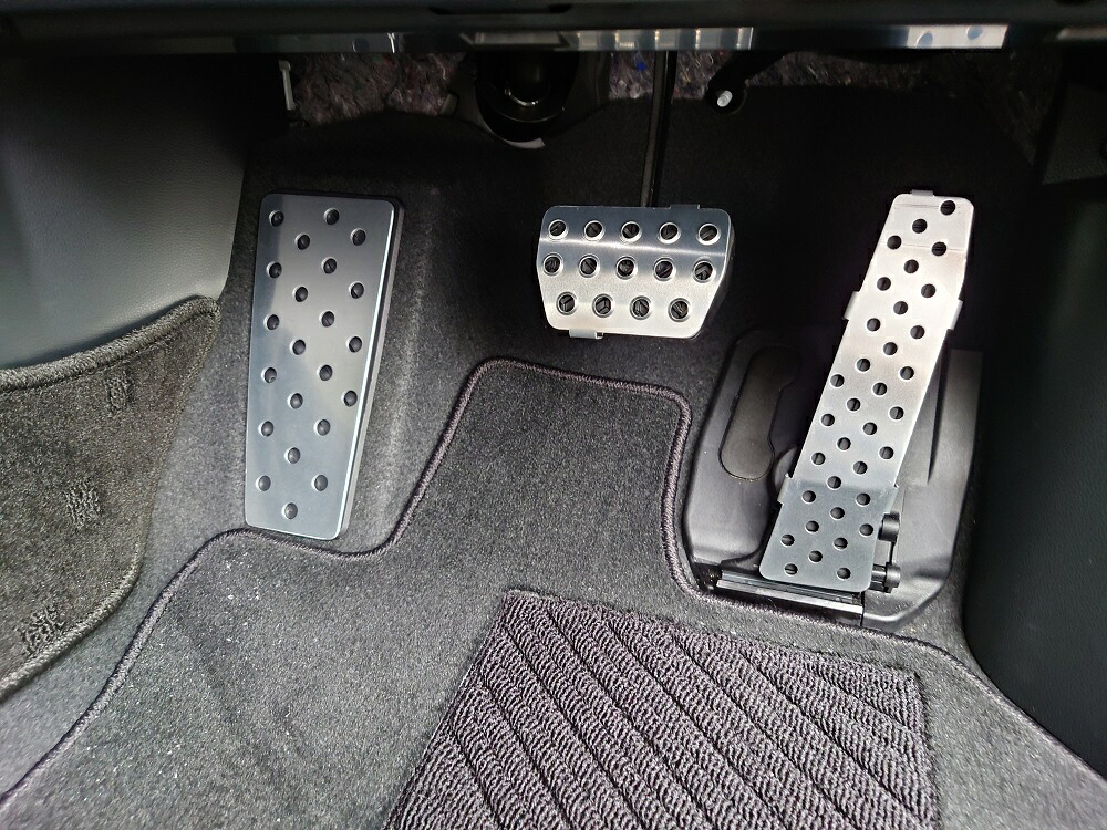 60系 PRIUS ZVW60 ZVW65 MXWH60 MXWH65 MXWH61 (2023年1月~現行) 専用アルミペダル3点セット|ペダル、エアロのダックスガーデン