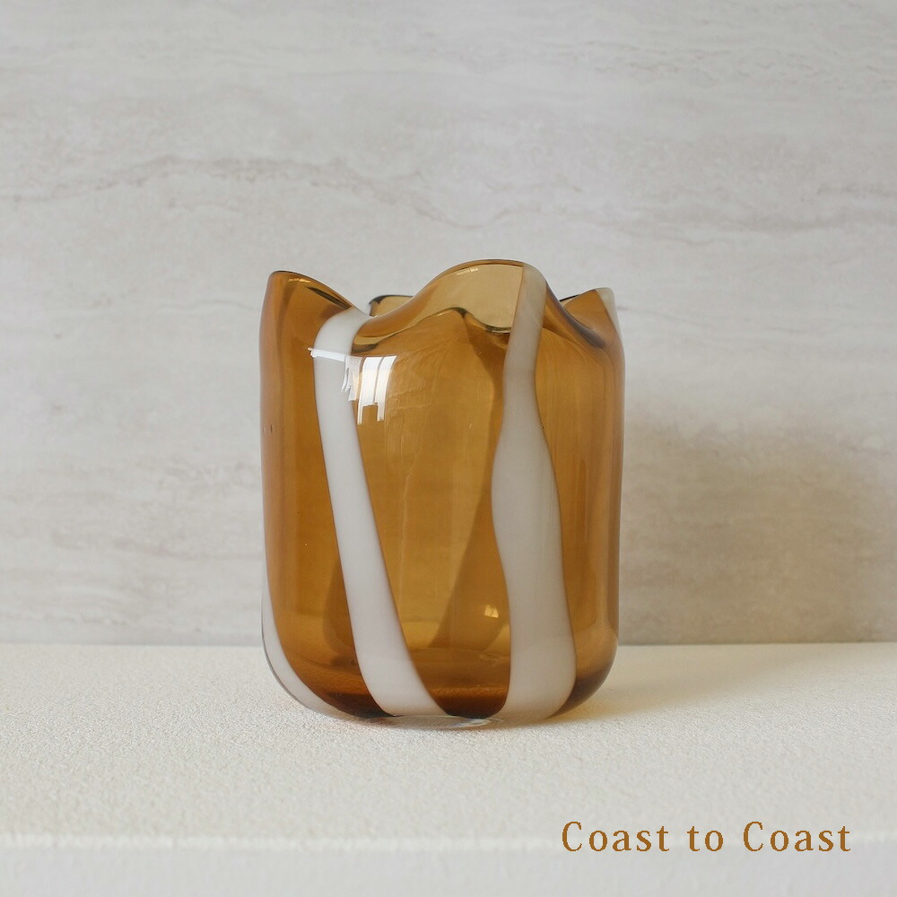 【P10倍】【5％OFF】Coast to Coast オーストラリア直輸入 花瓶 花器 ベース フラワーベース ガラス ガラス製 ストライプ ブラウン 茶色 白 ホワイト 一輪 南欧 北欧 韓国 モダン アクセント 個性 オブジェ 置物 プレゼント 引っ越し祝いギフト 海外インテリア