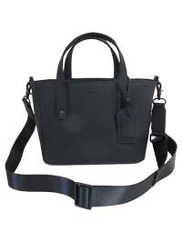 TETE HOMME/テットオム 2026春夏新作 1026007021-001 黒いこと SOLATINA(ソラチナ) ×TETE HOMME ミニ なめし革 トートバッグ ストラップ シュリンクレザー