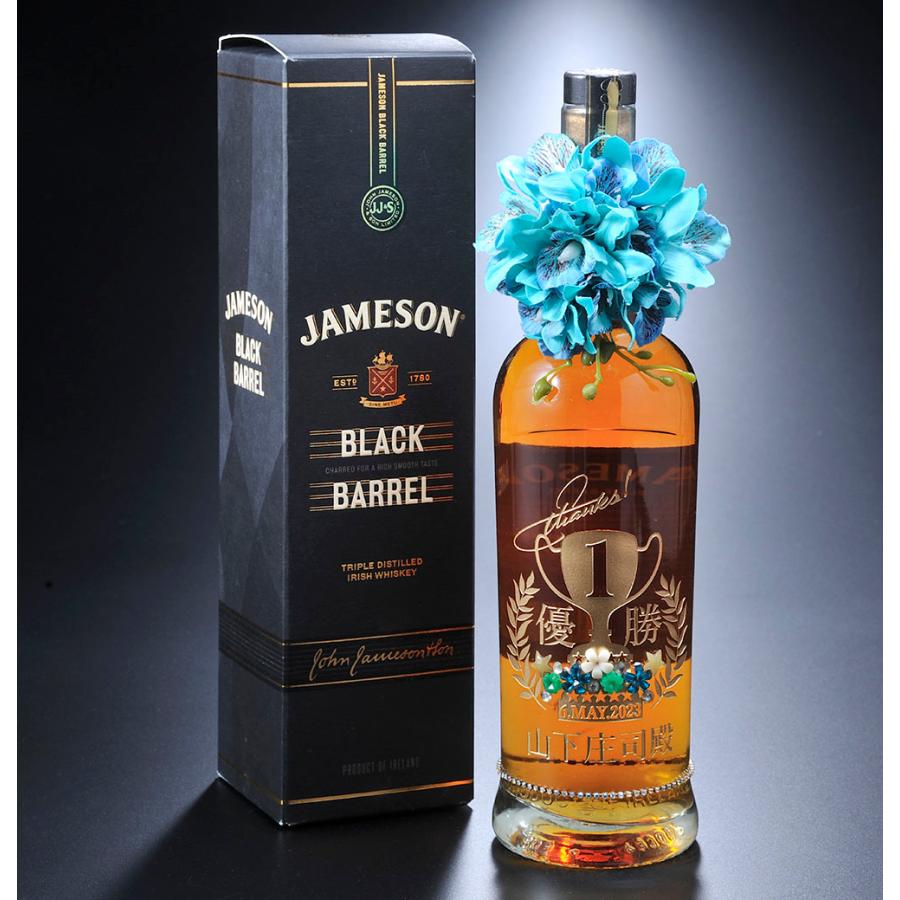 名入れ SXX 酒 デコボトル ウイスキー JAMESON ジェムソン ブラック・バレル 700ml コサージュ付|名入れギフト専門 エンジェリック