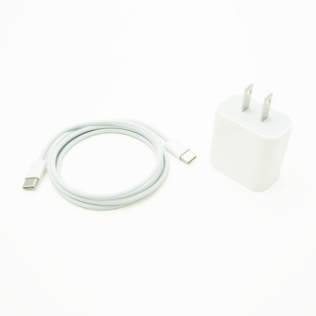 Apple純正　MagSafe Charger 20W USB-C電源アダプタ Apple純正 20W USB-C 電源アダプレビュー ｜iPhoneMagSafe対応