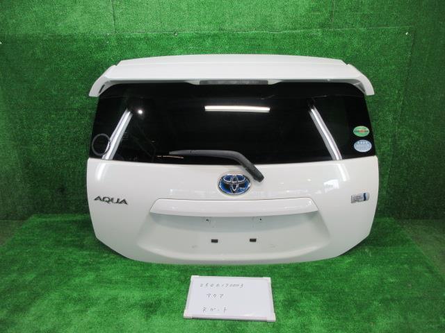【中古】中古部品 アクア NHP10 バックドア 【3330991000-250617000315800】