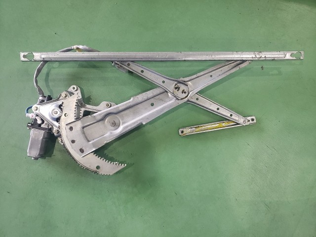 【中古】中古部品 ステップワゴン RF5 右ﾌﾛﾝﾄﾄﾞｱﾚｷﾞｭﾚｰﾀ･ﾓｰﾀｰ 【3310590000-202506072513120】