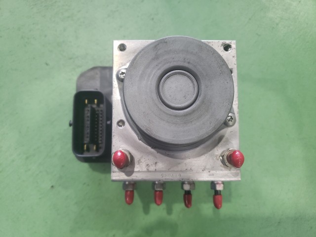 【中古】中古部品 ｅＫワゴン B11W ABSｱｸﾁｭｴｰﾀｰ 【3310590000-202506072842500】