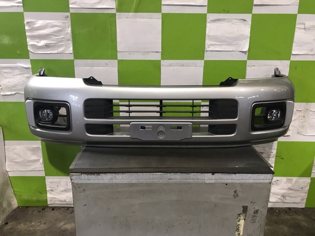 【中古】中古部品 キャラバン QE25 ﾌﾛﾝﾄﾊﾞﾝﾊﾟｰ 【3330530100-000005405810100】