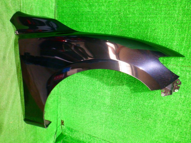 【中古】中古部品 アテンザ GJ2FP 右ﾌﾛﾝﾄﾌｪﾝﾀﾞｰ 【3340140100-000025159610600】