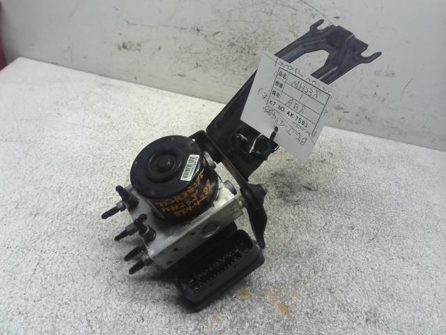 【中古】中古部品 ワゴンＲ MH23S ABSｱｸﾁｭｴｰﾀｰ 【3310160100-000004428942500】