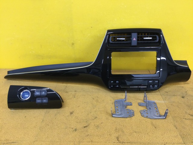 【中古】中古部品 プリウス ZVW55 ｸﾗｽﾀｰﾊﾟﾈﾙ 【3330960100-000052523670220】