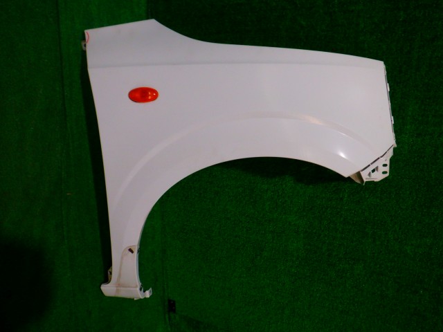 【中古】中古部品 アルト HA36S 右ﾌﾛﾝﾄﾌｪﾝﾀﾞｰ 【3340140100-000025160010600】