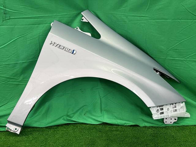 【中古】中古部品 プリウス ZVW30 右ﾌﾛﾝﾄﾌｪﾝﾀﾞｰ 【3330240100-002025573910600】