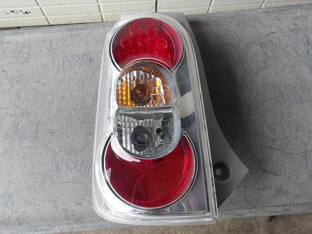 【中古】中古部品 ミラココア L675S 左ﾃｰﾙﾗﾝﾌﾟ 【3340080100-250628000115600】